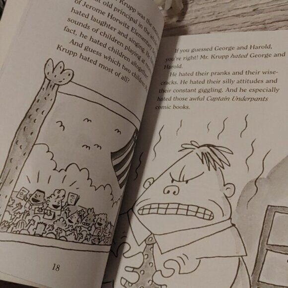 3/$13 The Adventuresn of Captain Underpants the first epic novel by Dav Pilkey - Picture 2 of 3
